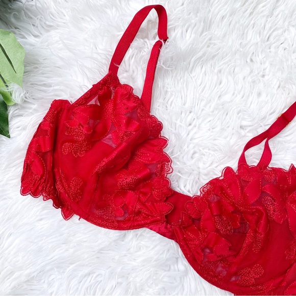 Victoria’s Secret Red Floral Appliqué Lace Bra - Picture 4 of 7